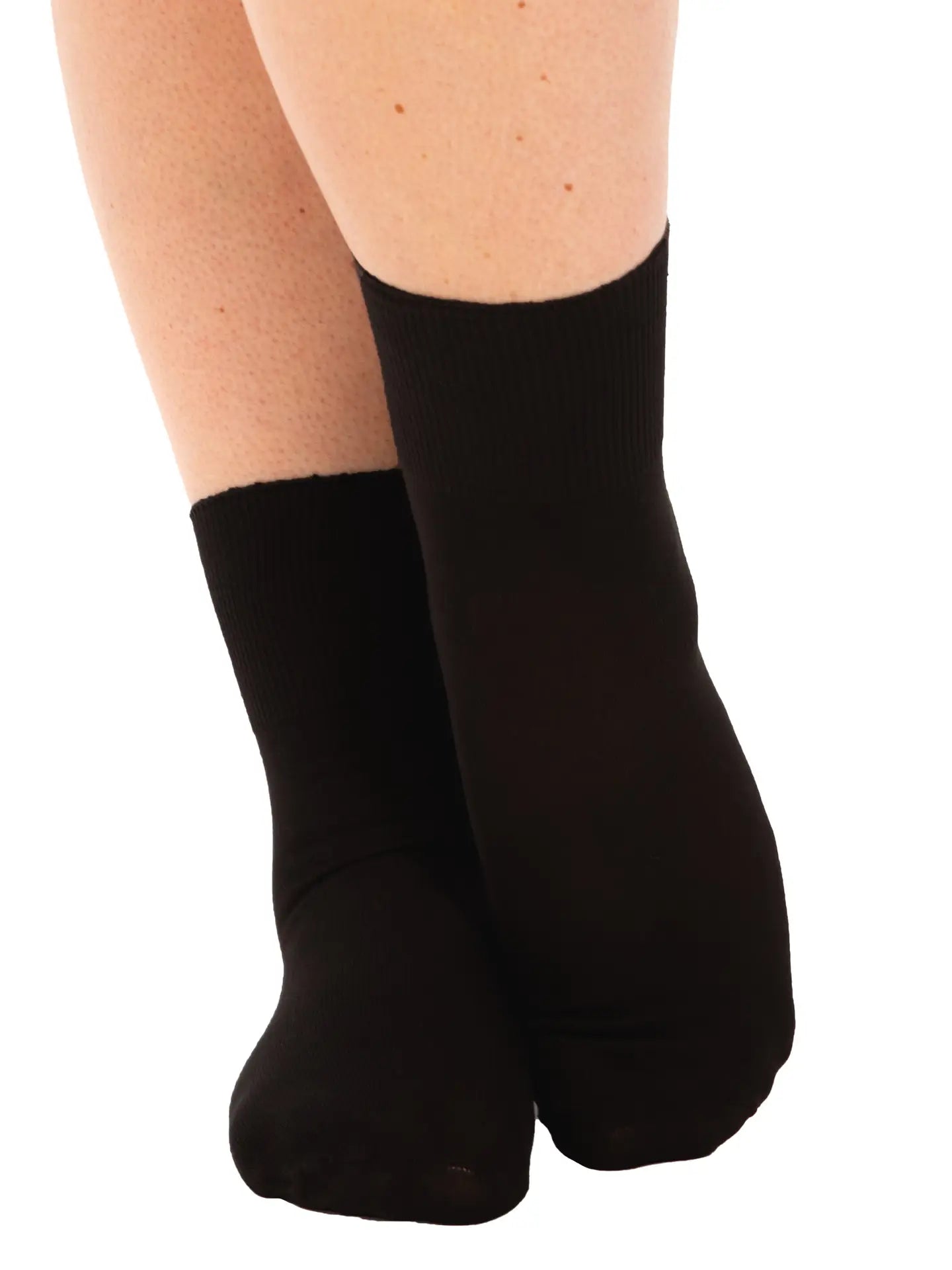 Extra Wide Women's Cotton Quarter Socks - Black - The Sockery
