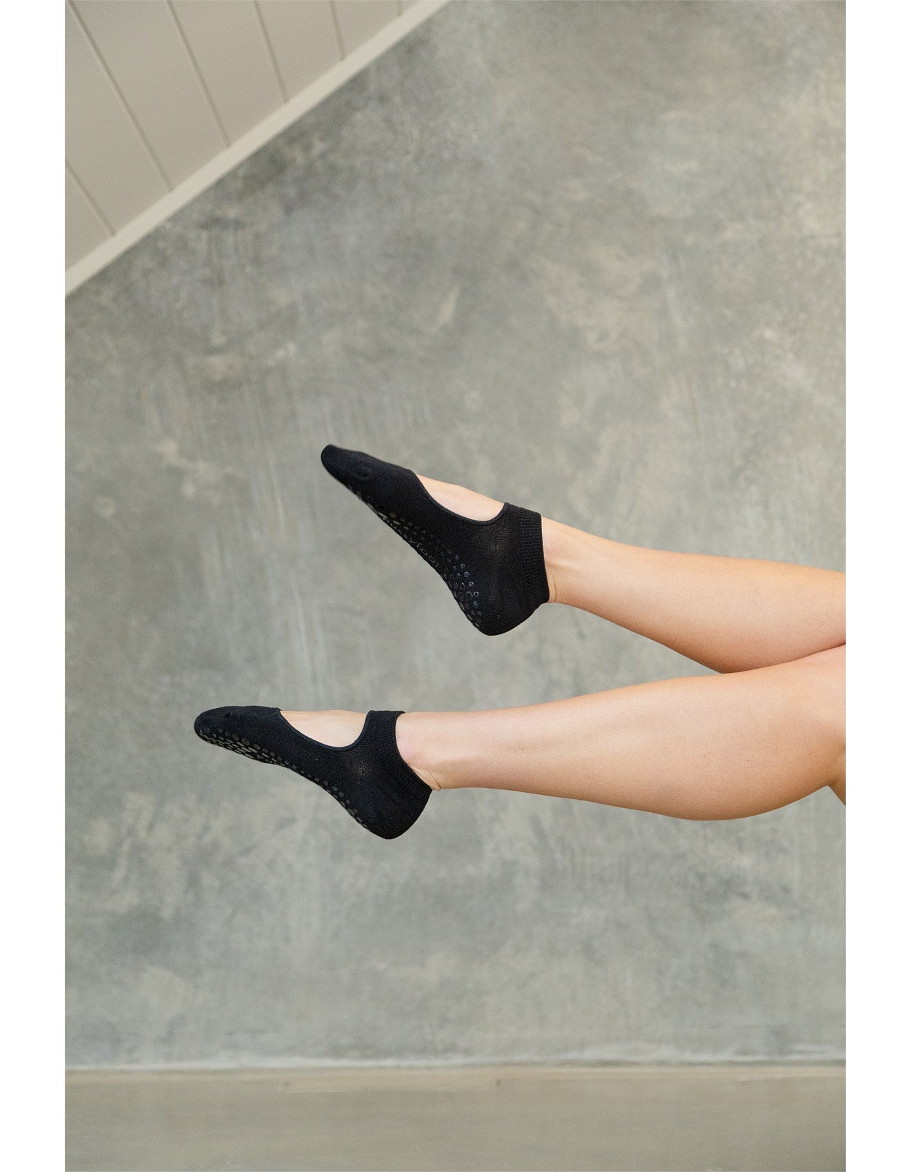 Pilates Grip Socks in Black