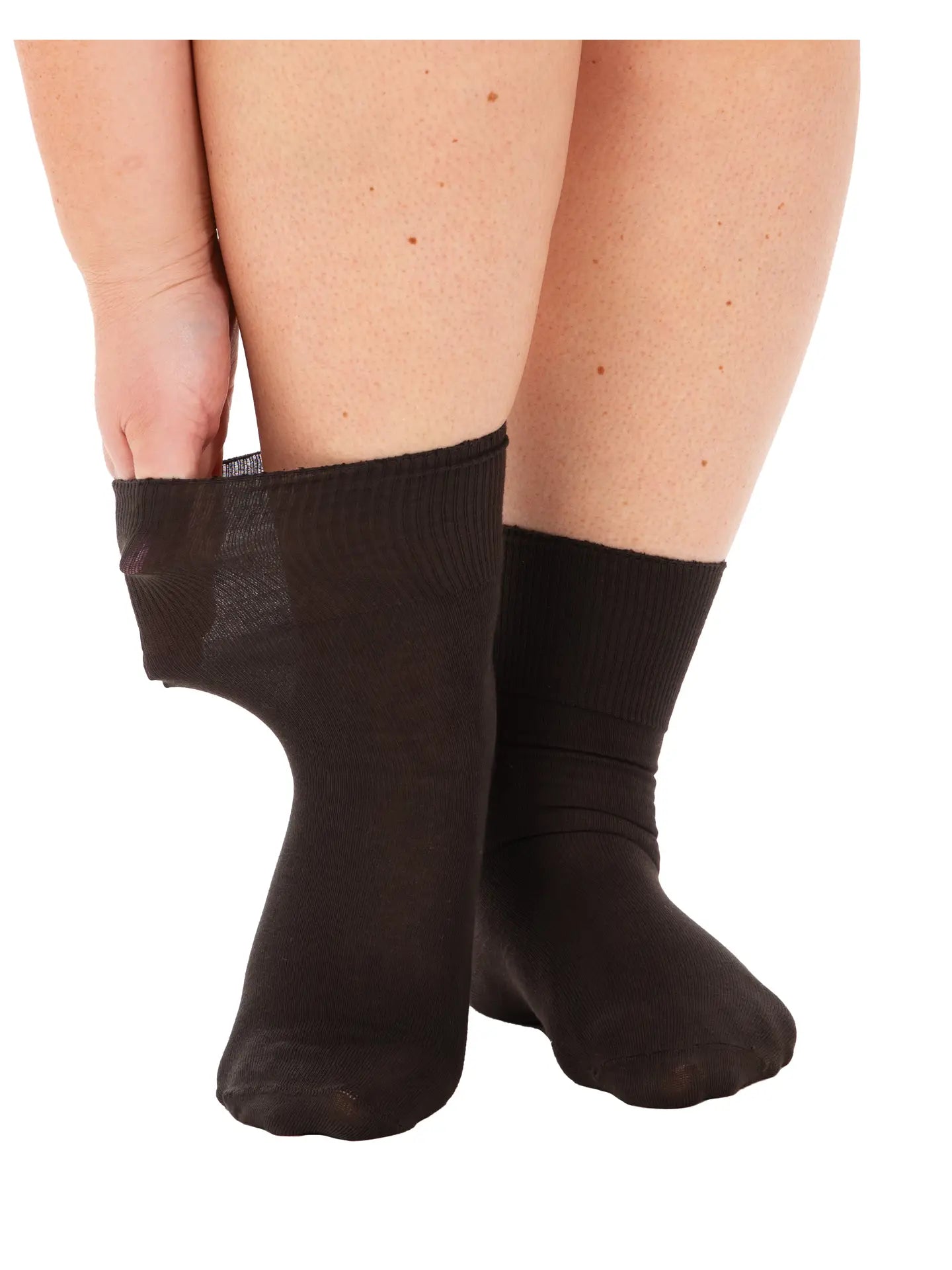 Extra Wide Women's Cotton Quarter Socks - Mocha - The Sockery