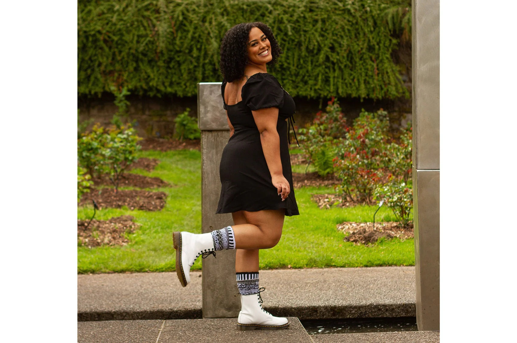 Midnight Knee High Socks - The Sockery