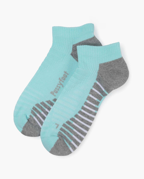 Cross Trainer Ankle Socks in Ice