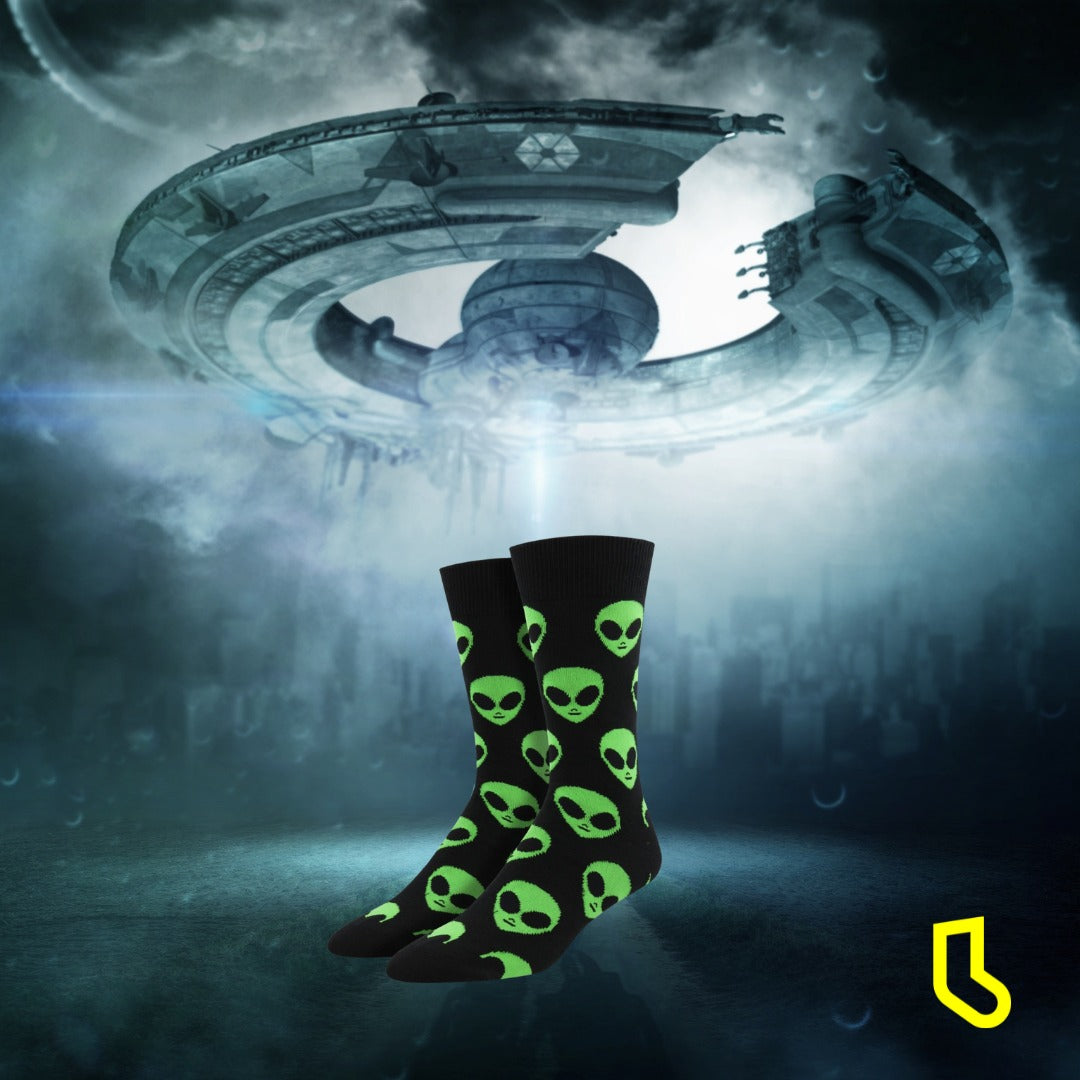 We Come In Peace Men's Crew Socks - The Sockery