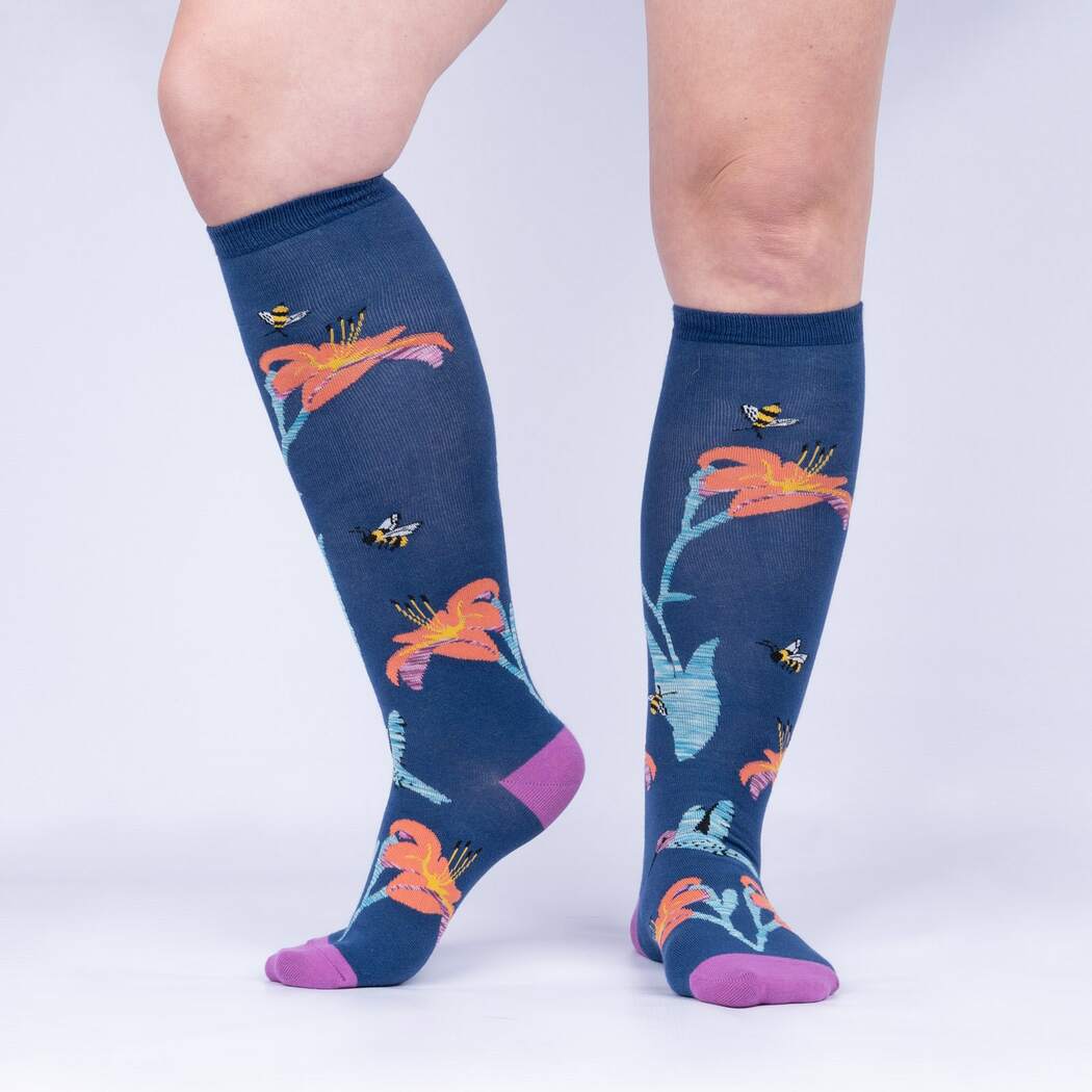 Hmmmmmingbird Women's Knee High Sock - Space Dye Yarn - The Sockery