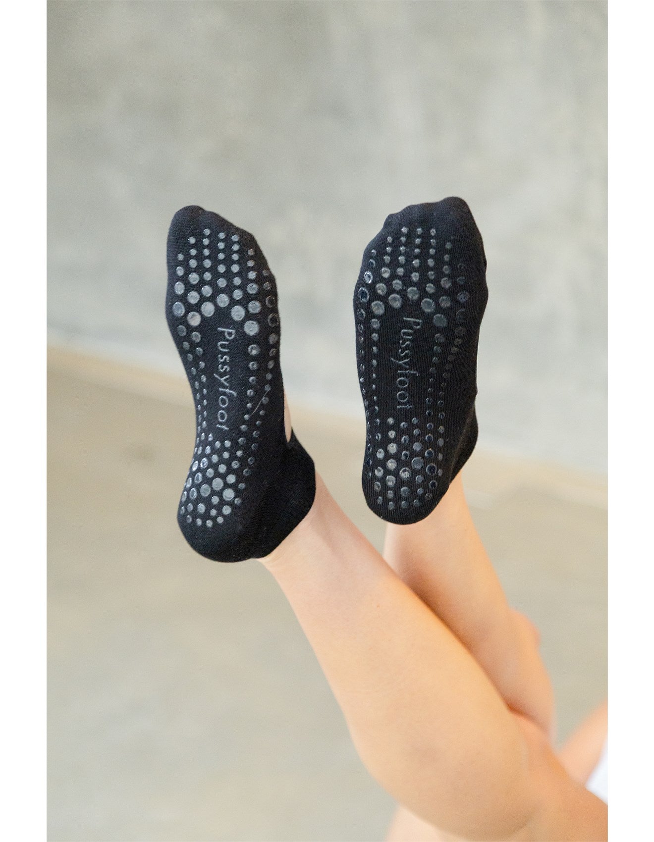 Pilates Grip Socks in Black