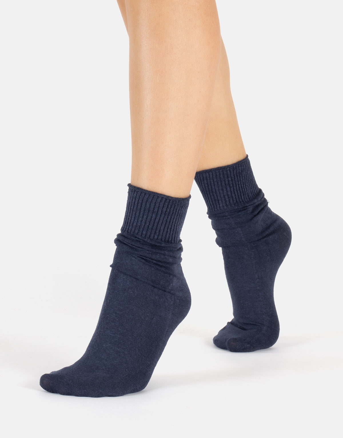 linen socks in navy - The Sockery