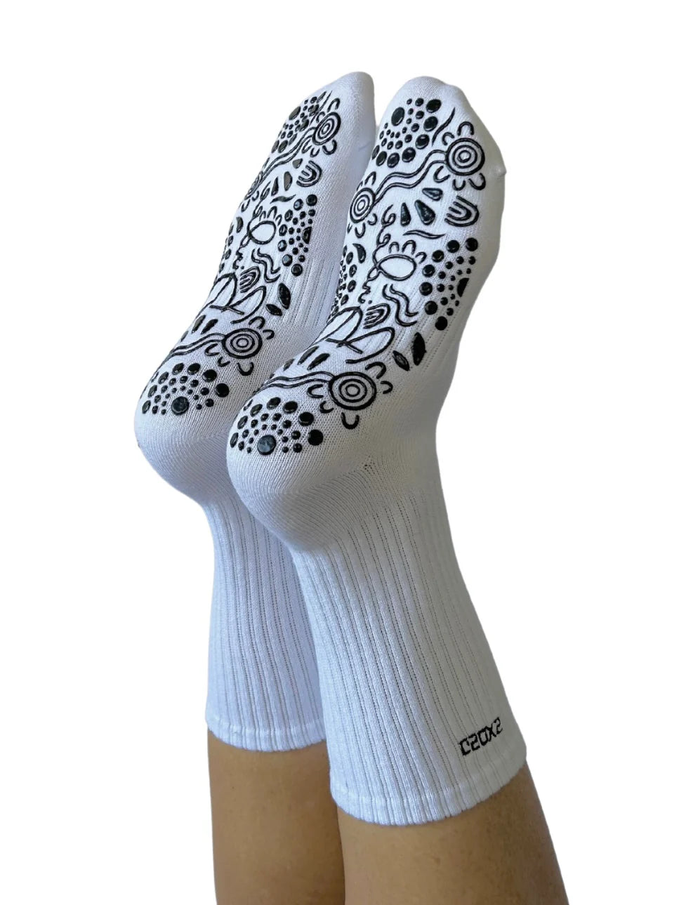 Birdee Crew Grip Socks in White and Black - The Sockery