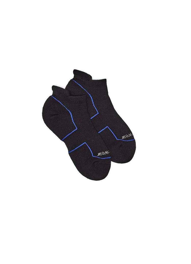 Multisport Running Wool Ankle Socks in Black - The Sockery