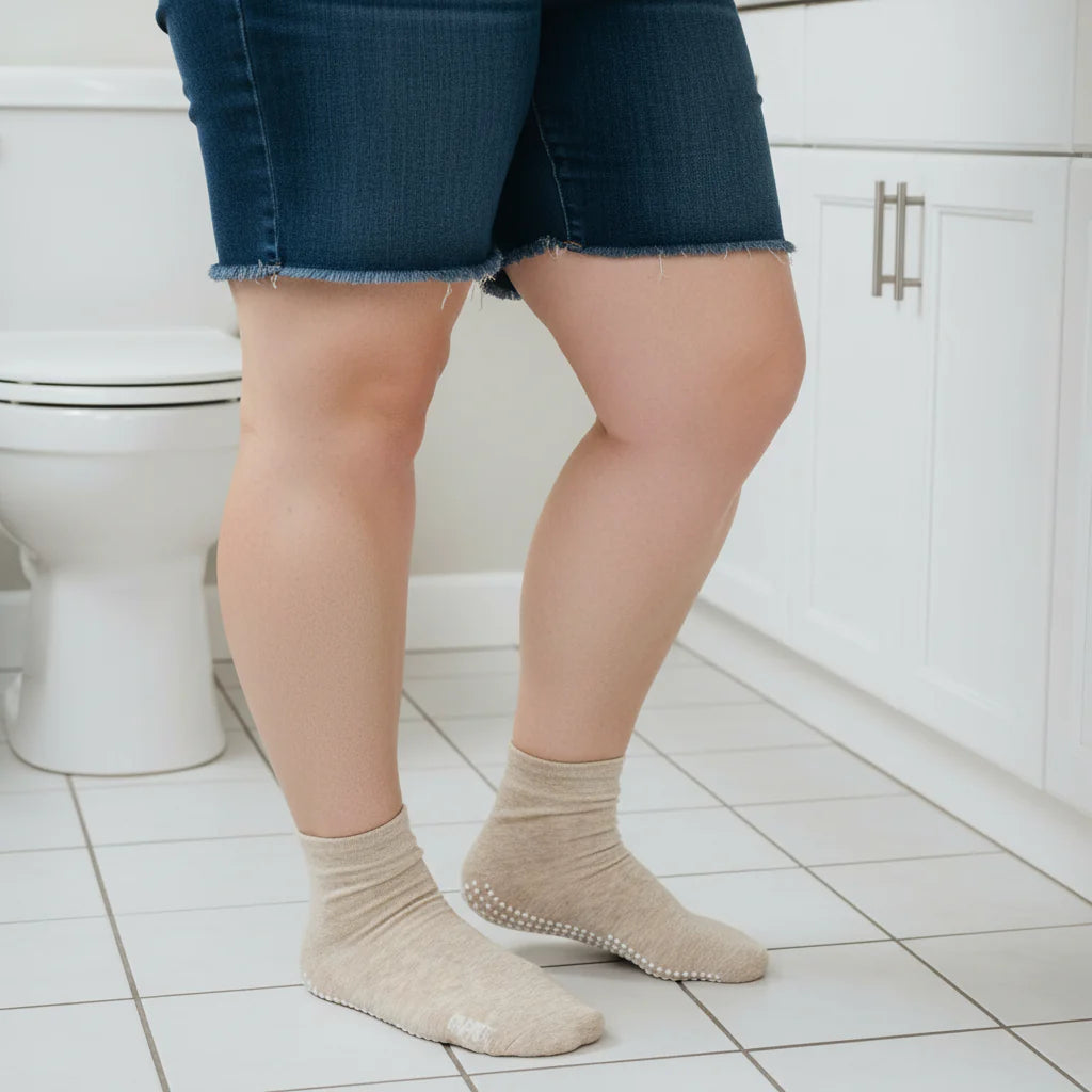 Maxi Hospital Non-Slip Socks in Oatmeal