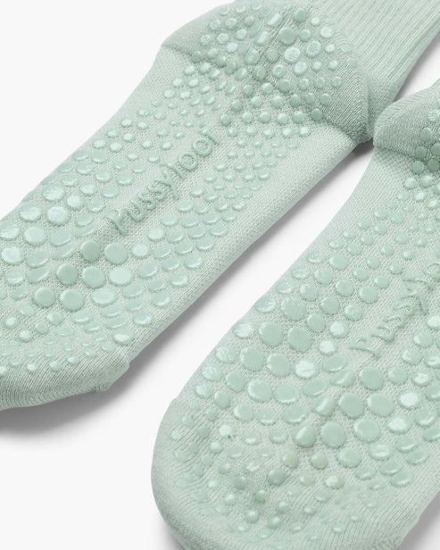 Pilates Grip Crew Socks in Sage