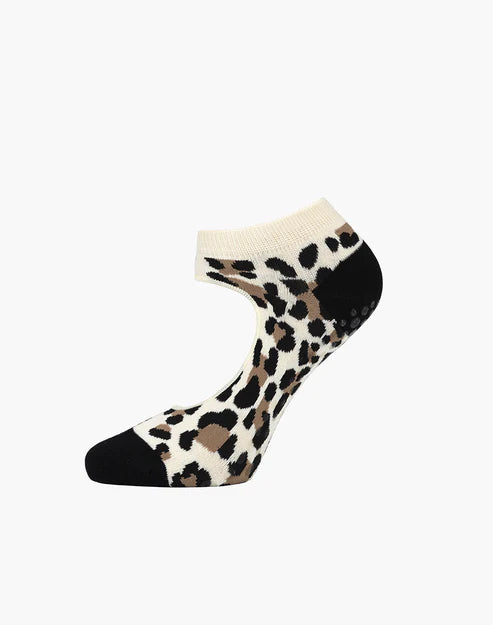 Pilates Grip Socks in Leopard Print