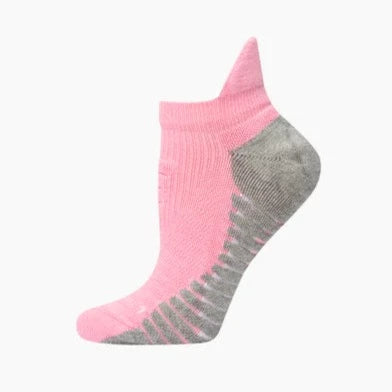 Cross Trainer Ankle Socks in Pink