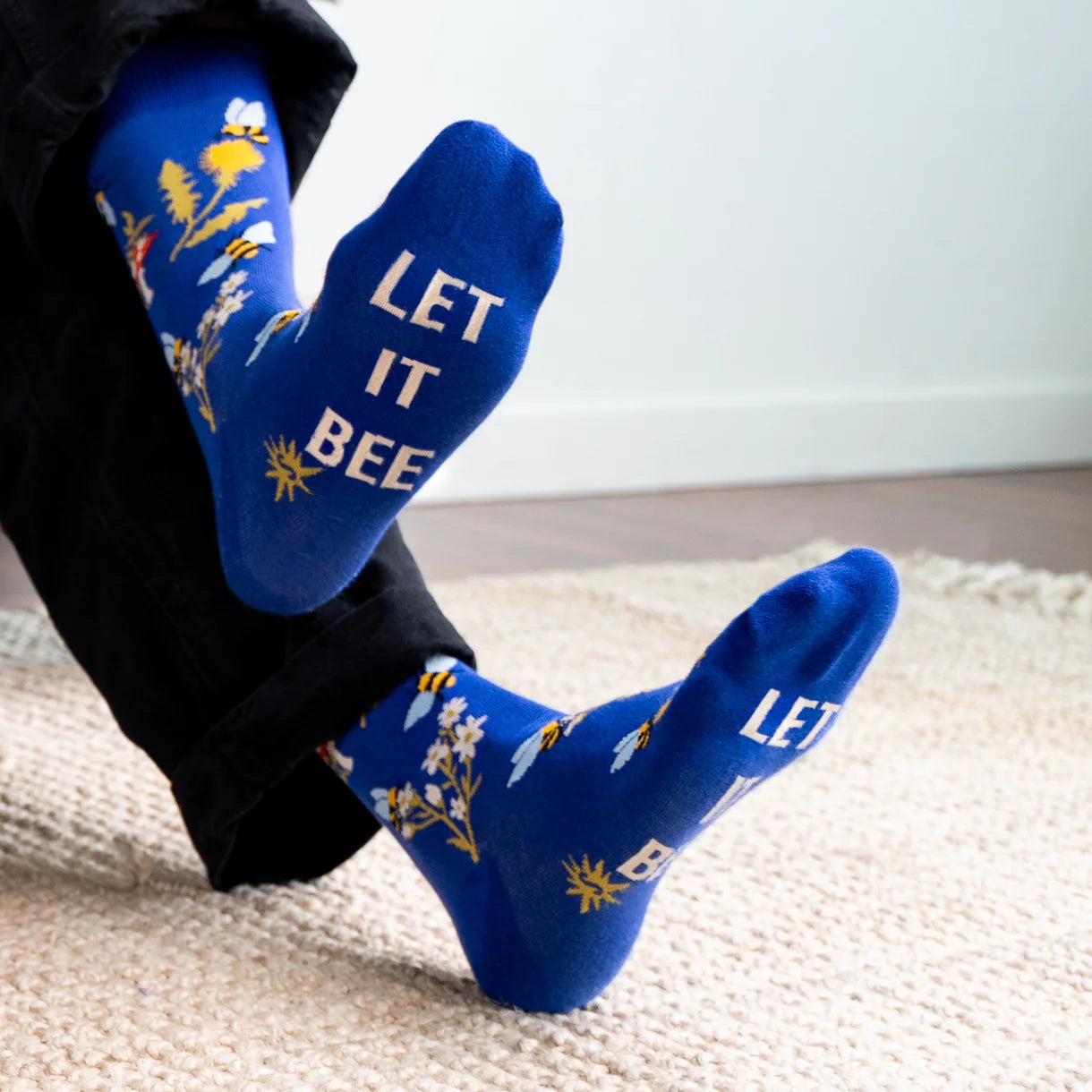 Let it Bee Men's Crew Socks - The Sockery