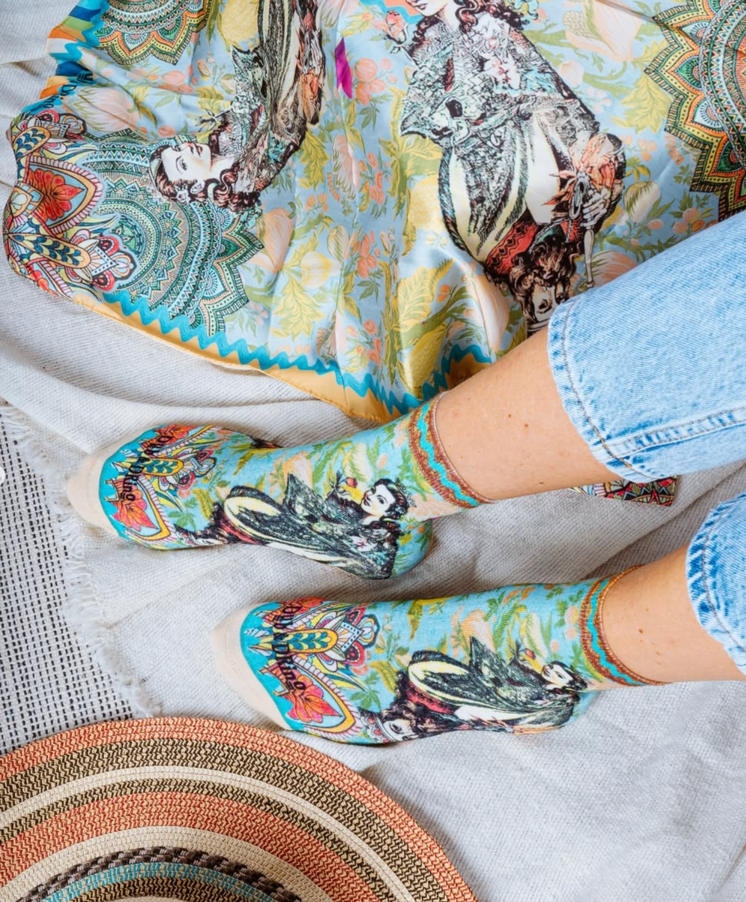 Tarot Women's Printed Bamboo Quarter Socks