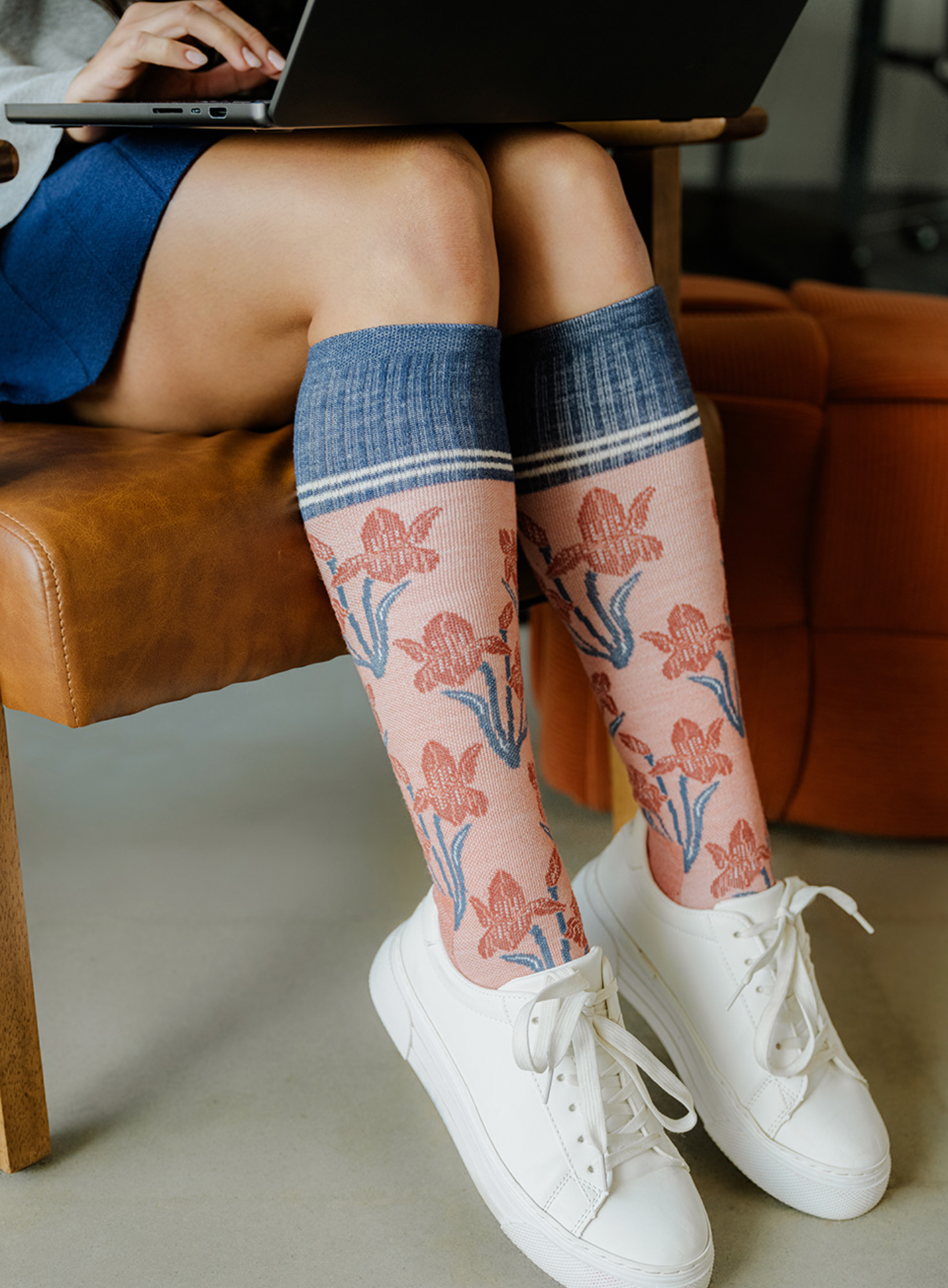 Iris Women's Bamboo/Merino Moderate Graduated Compression in Pink Clay