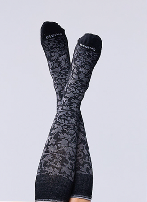 Damask Women's Bamboo/Merino Moderate Graduated Compression Socks in Black