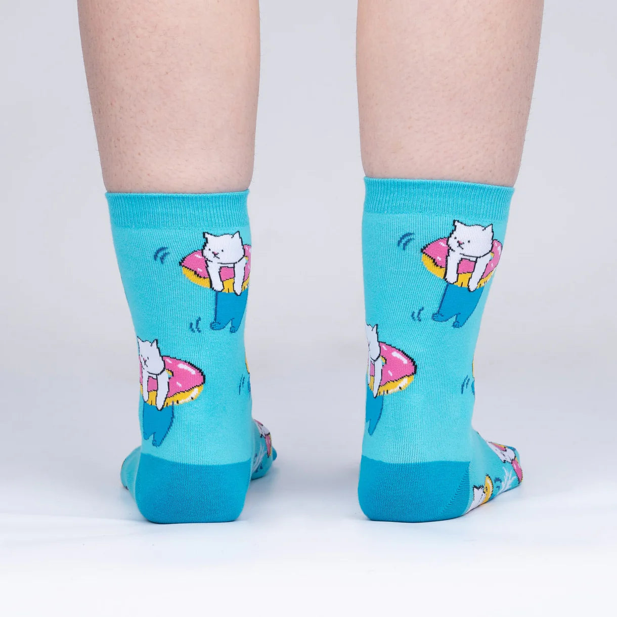 Hangin' Meowt Women's Crew Socks