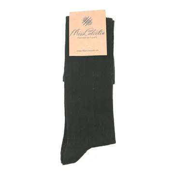 Ribbed knee high socks in black - THe Sockery
