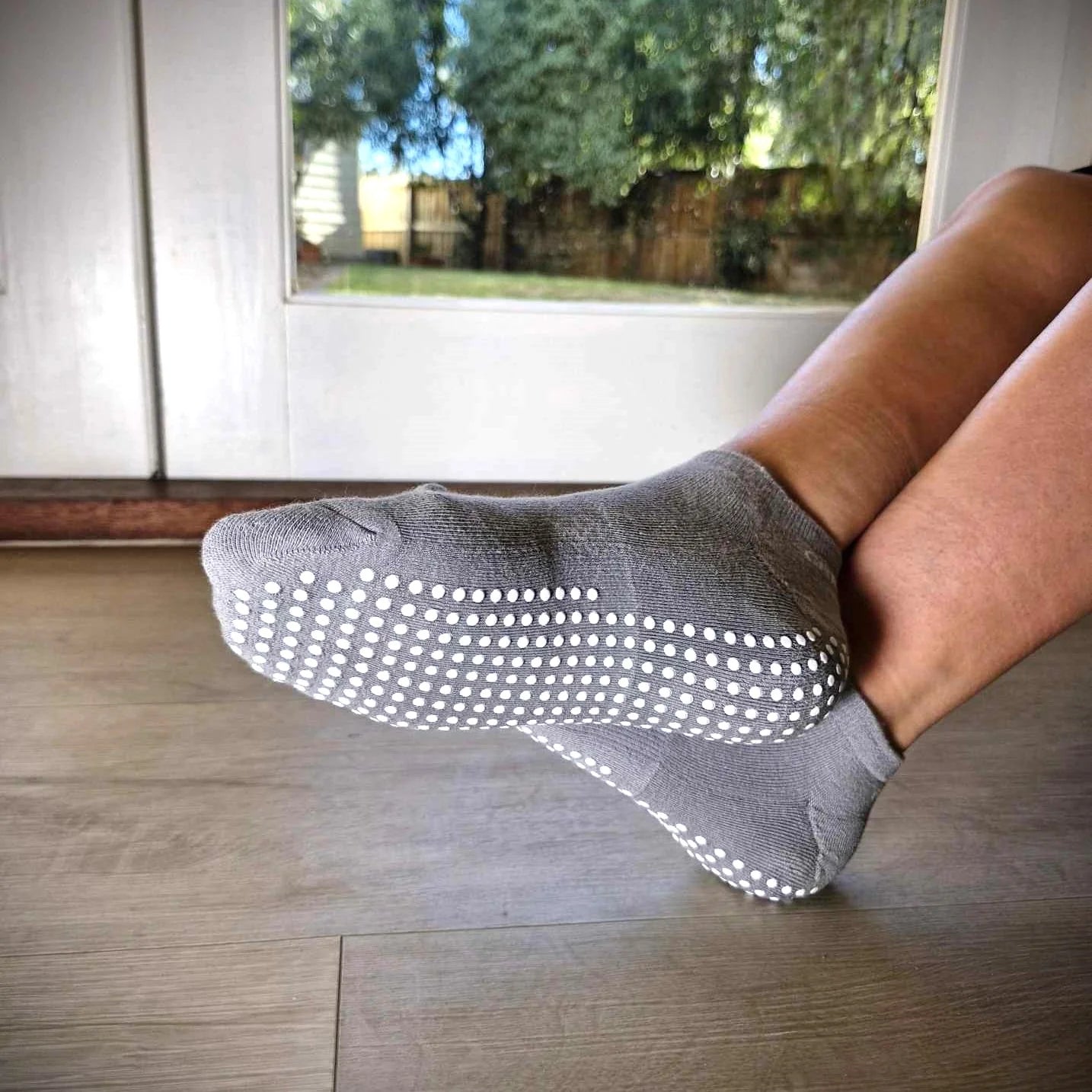 Non Slip Ankle Socks in Grey