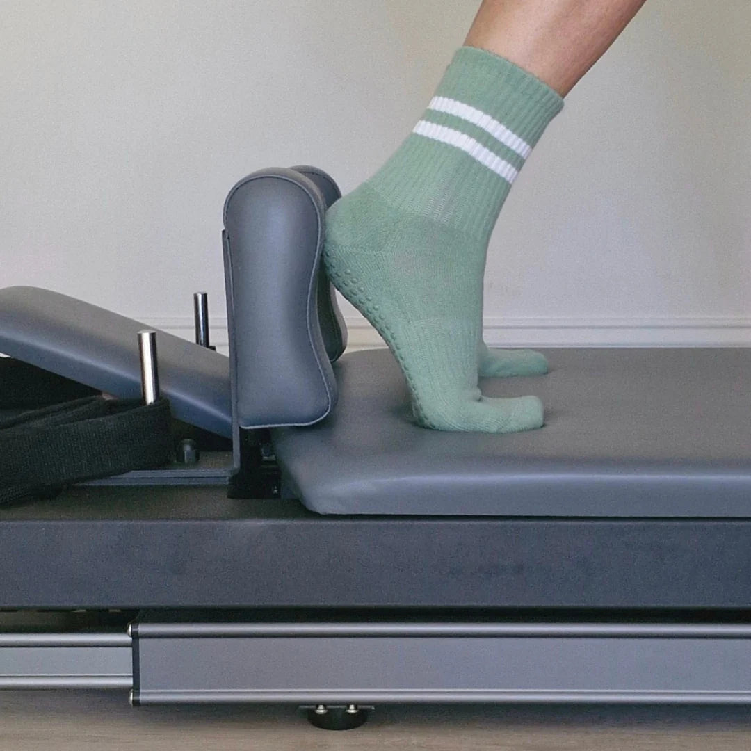 Non-Slip Sports Crew Socks - Pistachio