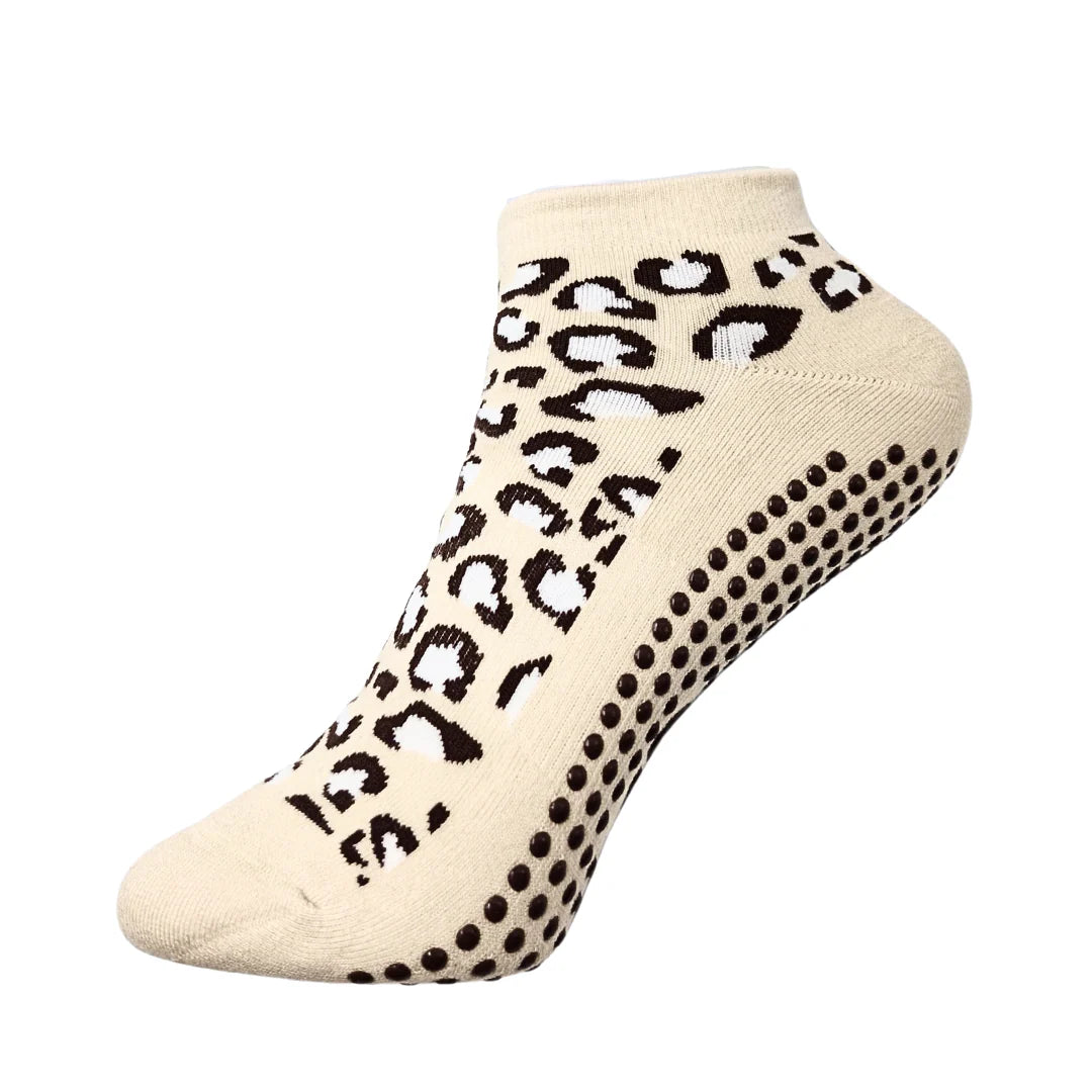 Non Slip Ankle Socks in Leopard Print